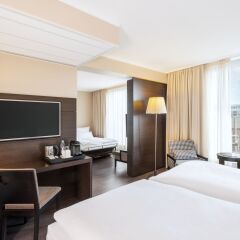 Отель NH Collection Berlin Mitte Am Checkpoint Charlie 4* Стандартный номер с разными типами кроватей фото 15