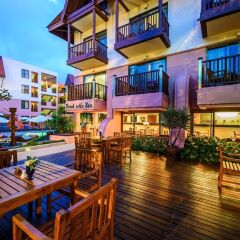 Seaview Patong Hotel терраса/патио