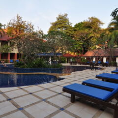Отель Hyton Leelavadee Phuket бассейн
