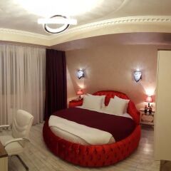 Отель English Home Tbilisi 4* Люкс с различными типами кроватей