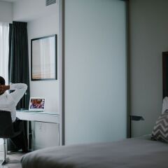 Отель Level Furnished Living Люкс с различными типами кроватей фото 2