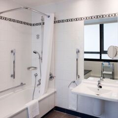 Отель Holiday Inn London Kensington Forum 4* Стандартный номер с различными типами кроватей фото 5