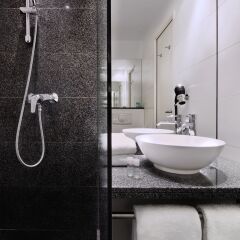Отель Motel One Berlin KuDamm 3* Стандартный номер с различными типами кроватей фото 2