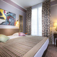 Отель Hôtel Du Bois Champs-Elysées 3* Улучшенный номер с различными типами кроватей фото 9