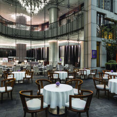 Отель The Langham, Shanghai, Xintiandi столовая на открытом воздухе