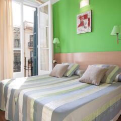Отель Hostal Felipe 2 Стандартный номер с двуспальной кроватью (общая ванная комната)