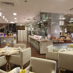 Гостиница Crowne Plaza Moscow World Trade Centre место для завтрака