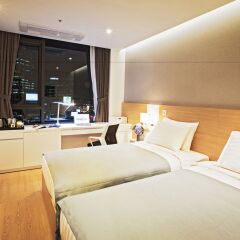 Отель Fraser Place Namdaemun 4* Улучшенный номер с различными типами кроватей