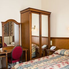 Hotel Continental Gare du Midi 2* Стандартный номер с разными типами кроватей