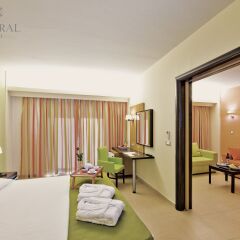 Mistral Hotel 5* Стандартный семейный номер с двуспальной кроватью фото 2