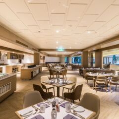 Отель Phuket Marriott Resort & Spa, Merlin Beach буфет