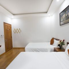 Отель Lantern Riverside Hoi An 3* Улучшенный номер с различными типами кроватей