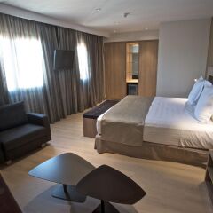 Hotel Catalonia Atenas 4* Улучшенный номер с различными типами кроватей фото 2