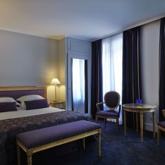 Royal Hotel Paris Champs Elysées 4* Улучшенный номер с различными типами кроватей