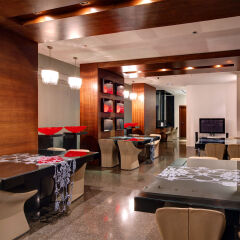Olivia Plaza Hotel лобби
