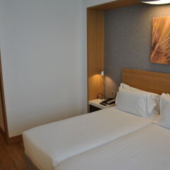 Отель Hilton Garden Inn Milan North комната для гостей фото 8