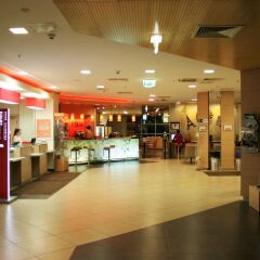 Гостиница IBIS Самара вестибюль