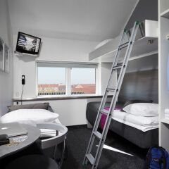CABINN Express Hotel 2* Стандартный семейный номер с разными типами кроватей