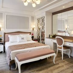 Mirrors Hotel 4* Стандартный номер с двуспальной кроватью