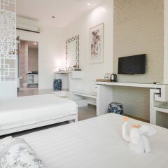 O'nya Phuket Hotel 3* Семейный номер Делюкс с двуспальной кроватью