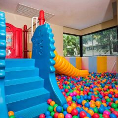 Отель Novotel Phuket Surin Beach Resort детские мероприятия фото 2