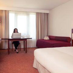 Отель Mercure Brussels Airport комната для гостей