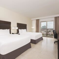 Отель LQ Hotel by La Quinta Cancun Мексика, Канкун - отзывы, цены и фото номеров - забронировать отель LQ Hotel by La Quinta Cancun онлайн комната для гостей фото 5