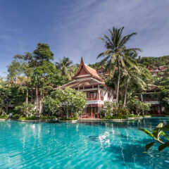 Отель Thavorn Beach Village Resort & Spa Phuket открытый бассейн