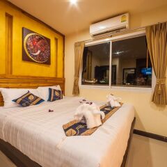 Отель Million Patong Beach Resort 3* Номер Делюкс с различными типами кроватей