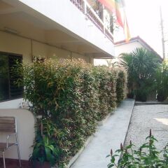 Отель Puerta Del Sol Rooms Phuket парковка