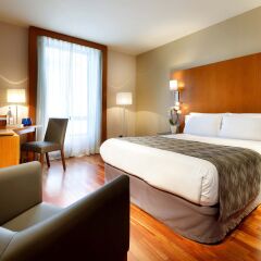 Отель Eurostars Lisboa Parque 4* Стандартный номер с различными типами кроватей
