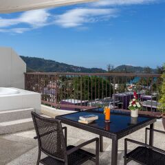 Отель Andaman Embrace Patong 5* Люкс с 2 отдельными кроватями