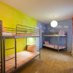 Отель Ericeira Surf Camp 2* Кровать в общем номере двухъярусные кровати фото 2