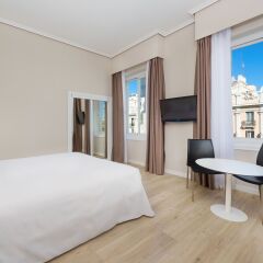 Hotel Madrid Gran Vía 25, managed by Meliá 3* Улучшенный номер с различными типами кроватей