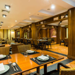 Отель Phuket Marriott Resort & Spa, Merlin Beach ресторан