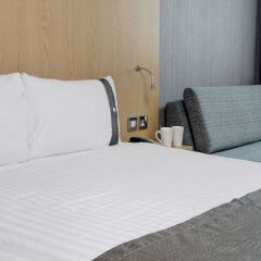 Отель Holiday Inn London - Luton Airport 3* Стандартный номер с различными типами кроватей