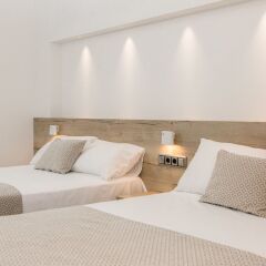 Отель RVHotels Nieves Mar 3* Улучшенный номер с двуспальной кроватью
