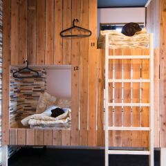 Tonagi Hostel And Cafe Кровать в общем номере