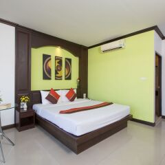 Отель Patong Buri 3* Улучшенный номер с различными типами кроватей