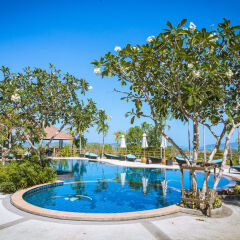 Отель Chalong Chalet Resort & Longstay бассейн фото 2