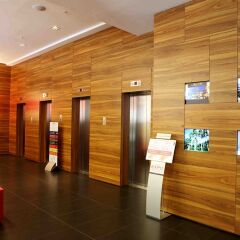 Expo Hotel Barcelona вестибюль фото 2