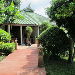 Отель Kata Garden Resort двор