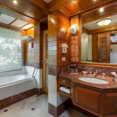 Отель Thavorn Beach Village Resort & Spa Phuket 4* Люкс с различными типами кроватей фото 4