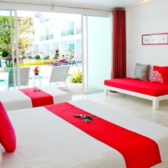 Отель The Old Phuket - Karon Beach Resort 4* Улучшенный номер с различными типами кроватей фото 6