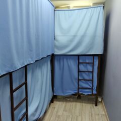 Хостел Russland Кровать в мужском общем номере