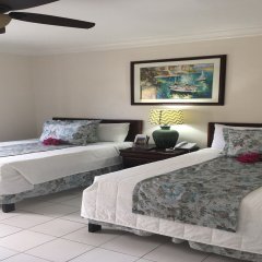 The Colony Club Inn & Suites in Nassau, Bahamas from 131$, photos, reviews - zenhotels.com guestroom