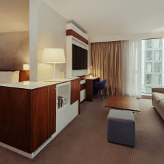 DoubleTree by Hilton Hotel London - Tower of London 4* Люкс с различными типами кроватей фото 7