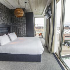DoubleTree by Hilton Hotel Amsterdam - NDSM Wharf 4* Стандартный номер с различными типами кроватей