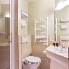 Отель Best Western Hotel So’Co by HappyCulture Ницца ванная фото 3