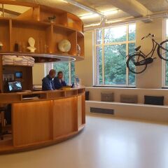 ClinkNOORD - Hostel Амстердам ресепшен